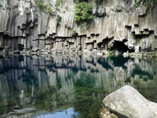 チェジュ島の滝の写真