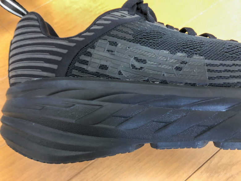 ホカオネオネのボンダイ６